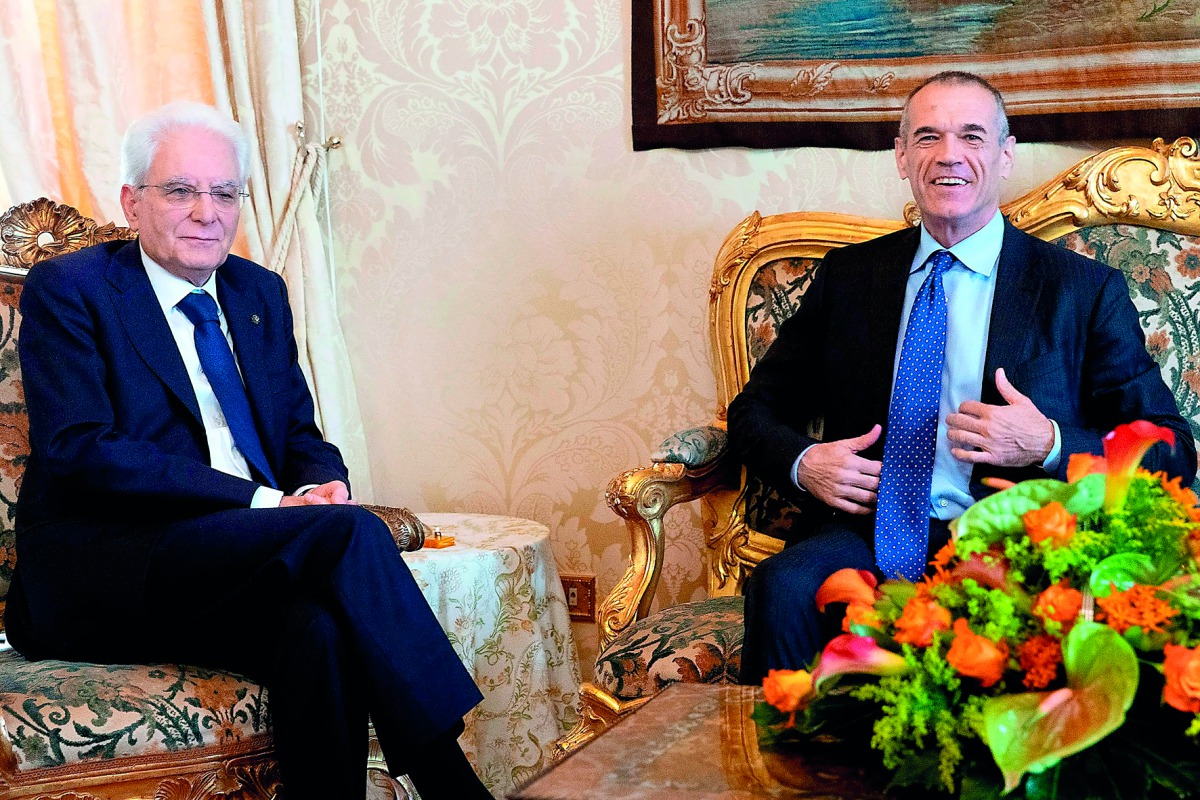 The meeting between designated Prime Minister Carlo Cottarelli (R) and Italian President Sergio Mattarella at the Quirinale Palace in Rome on May 29, 2018. AFP / Paolo Giandotti / Italian Presidency press office