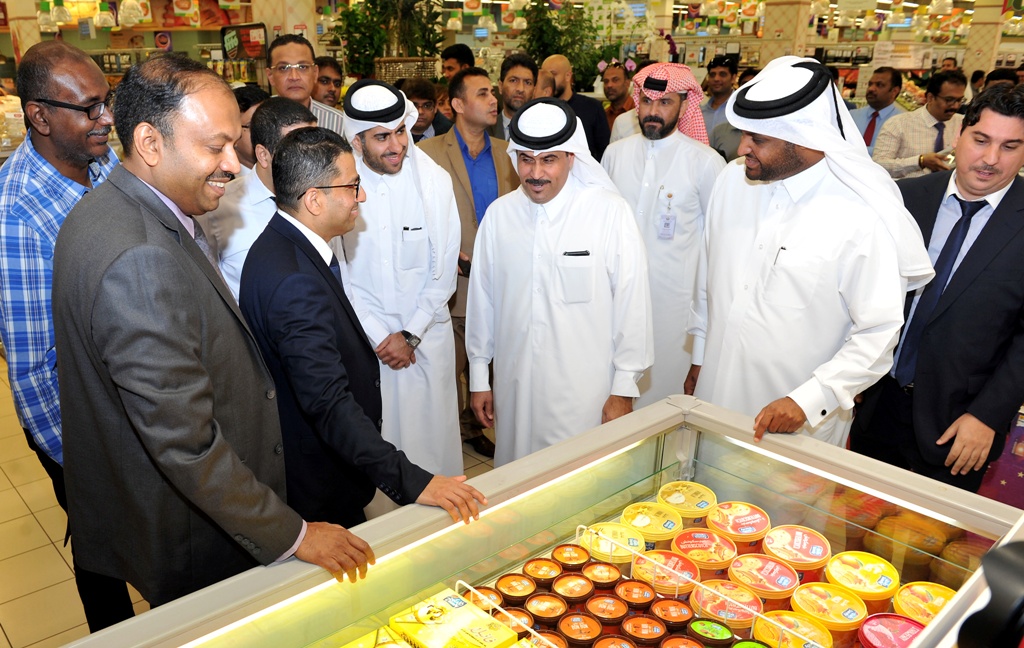 Abdulla Khalifa Al Kuwari, Director of Quantitative Licenses and Marketing Control Department at the Ministry of Economy and Commerce; with Shanavas PM, Regional Manager, Lulu Group; and other officials at the launch of Initiative “support local product” 