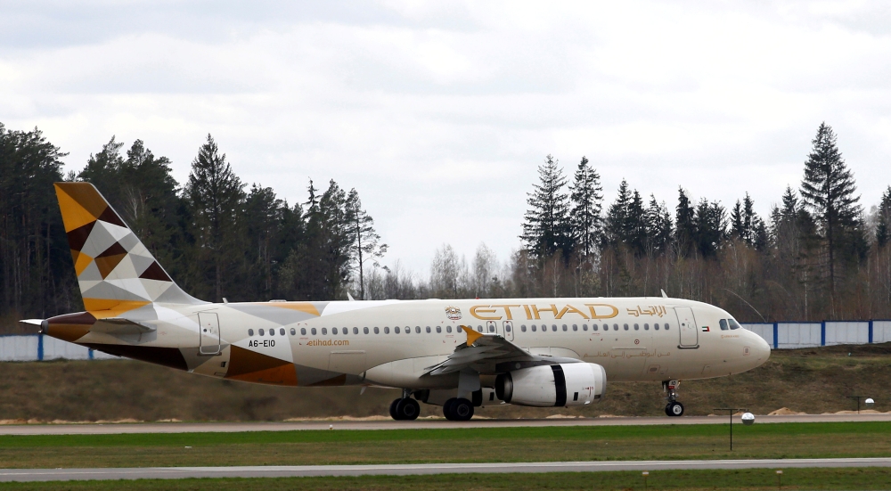 An Etihad Airways Airbus A320-200 plane is seen at the National Airport Minsk, Belarus April 19, 2018. REUTERS/Vasily Fedosenko/File Photo