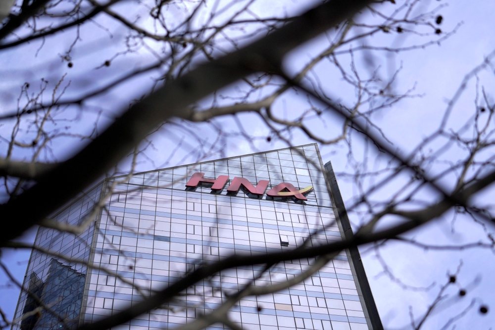 File photo of a HNA Group logo is seen on the building of HNA Plaza in Beijing, China February 9, 2018. REUTERS/Jason Lee/File Photo
