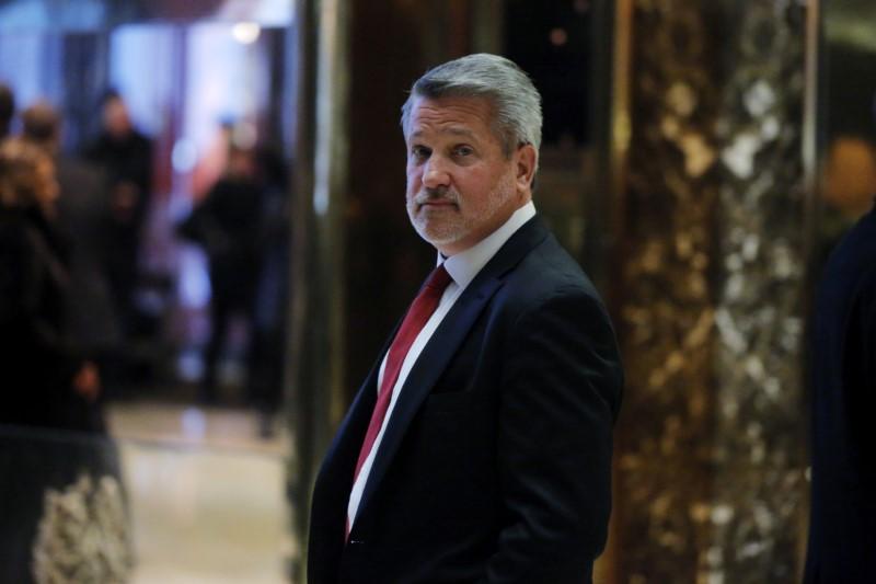 Bill Shine departs after meeting with U.S. President-elect Donald Trump at Trump Tower in the Manhattan borough of New York, U.S., November 21, 2016. Reuters/Lucas Jackson