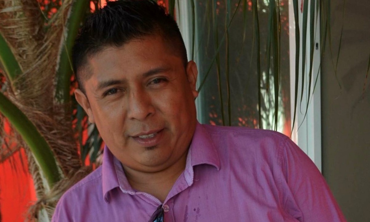 Ruben Pat, the editor-in-chief of the Playa News weekly, was shot dead outside a bar in Playa del Carmen in the early hours, the Quintana Roo state government and prosecutors said.