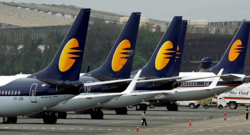 Jet Airways aircraft stand on tarmac at the domestic airport terminal in Mumbai, September 9, 2009. Reuters/Punit Paranjpe