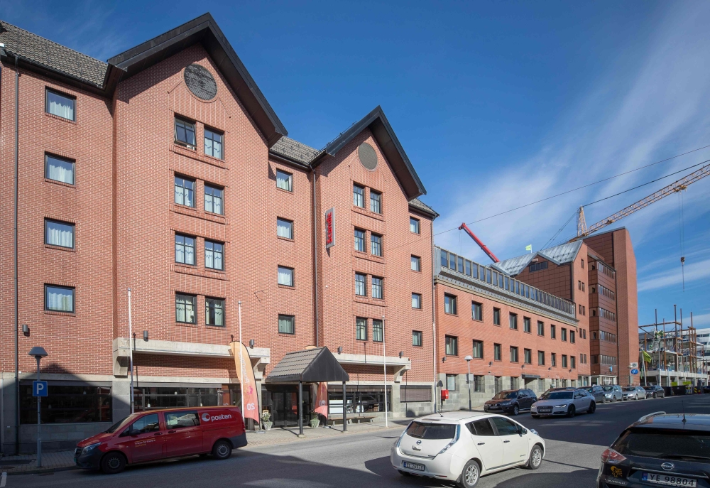 (FILES) In this file photo taken on September 05, 2018 the hotel where Julian Assange's missing associate Arjen Kamphuis was last seen on August 20, 2018 is pictured in Bodoe. Norway OUT / AFP / NTB Scanpix / Per-Inge JOHNSEN