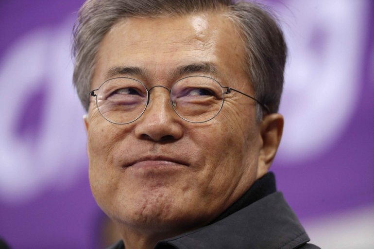 File photo of South Korea's President Moon Jae-in attending the Pyeongchang 2018 Winter Olympics. REUTERS/John Sibley 