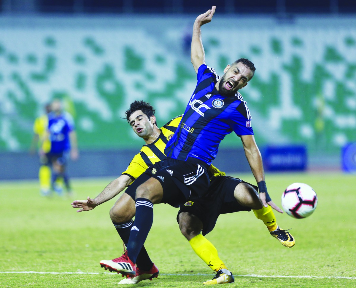 Action from the QNB Stars League match between Qatar Sports Club and Al Sailiya at Al Ahli Stadium yesterday.