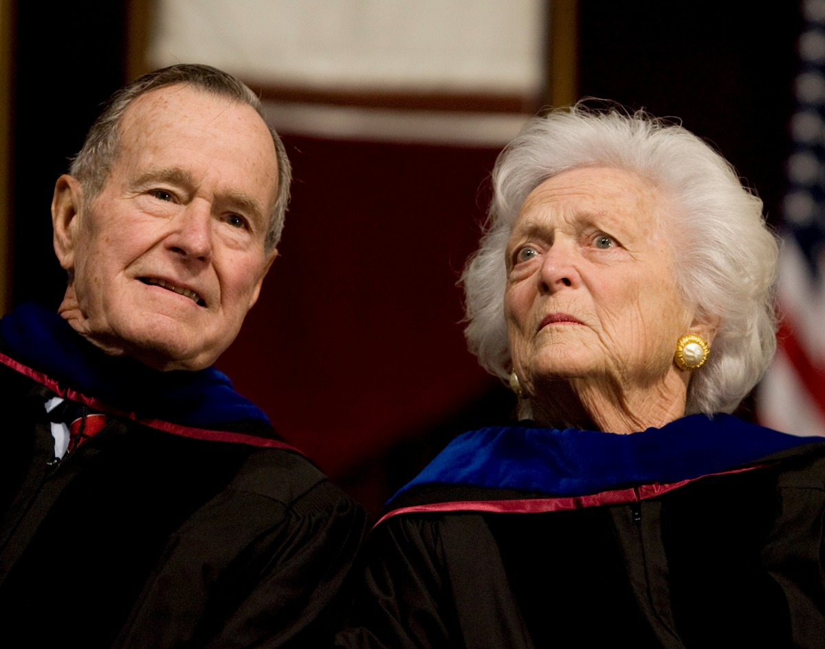 George HW Bush and Barbara Bush attend the Texas A and M University commencement ceremony in Texas, December 12, 2008. Reuters/Larry Downing
