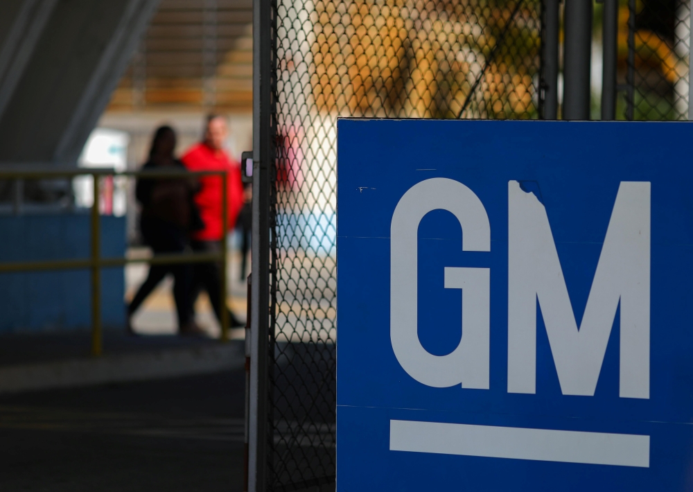 The GM logo is seen at the General Motors plant in Sao Jose dos Campos, Brazil, January 22, 2019. Reuters/Roosevelt Cassio
 