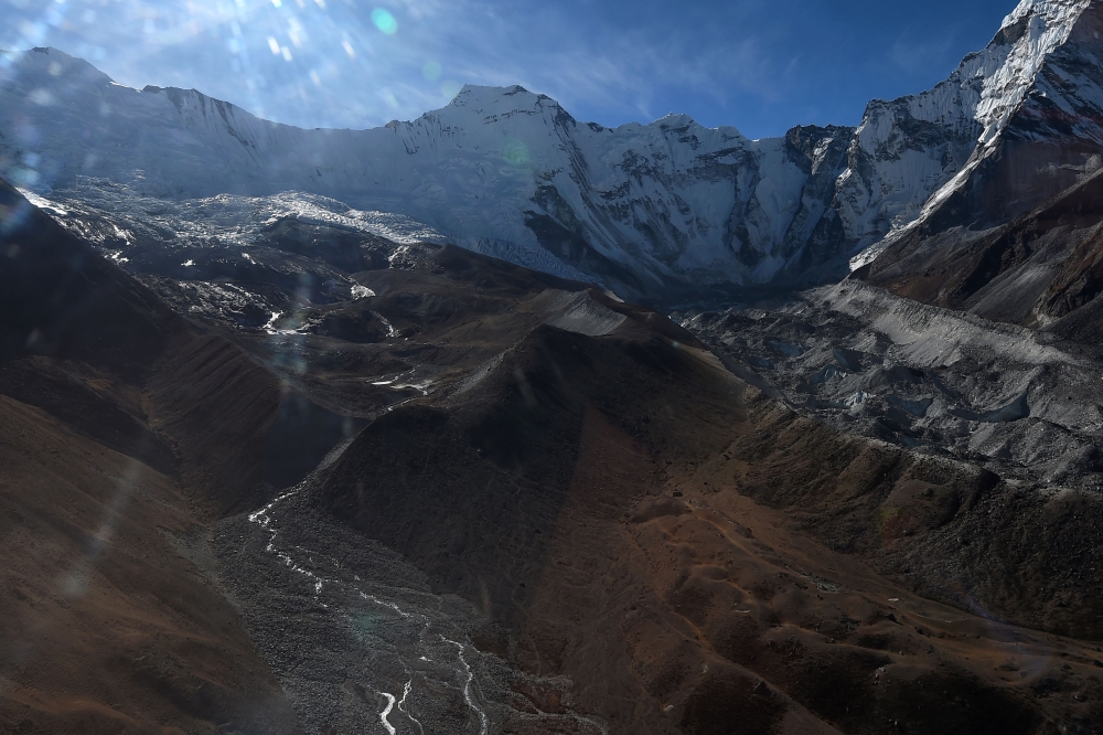 (FILES) This aerial file photo taken on November 22, 2018 shows a glacier in the Everest region of Nepal, in the Solukhumbu district some 140km northeast of Kathmandu. AFP / Prakash MATHEMA