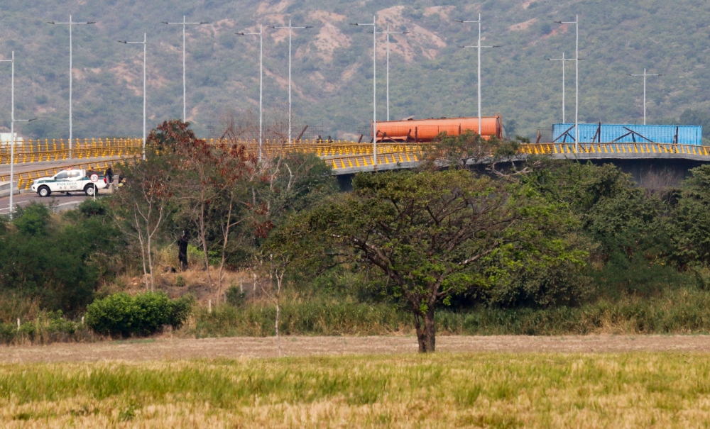 General view of the Tienditas Bridge on the border between the Colombian city of Cucuta and Tachira, Venezuela, after Venezuelan military forces block the bridge with containers on February 5, 2019. AFP / SCHNEYDER MENDOZA