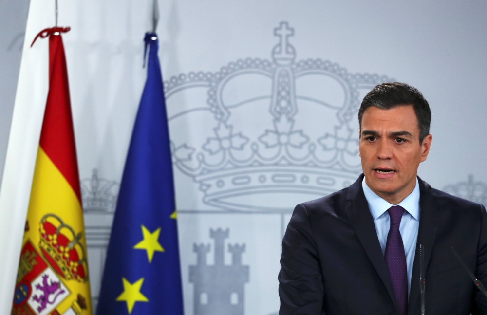 Prime Minister Pedro Sanchez delivers a statement on the political crisis in Venezuela at the Moncloa Palace in Madrid, Spain, February 4, 2019. Reuters/Sergio Perez