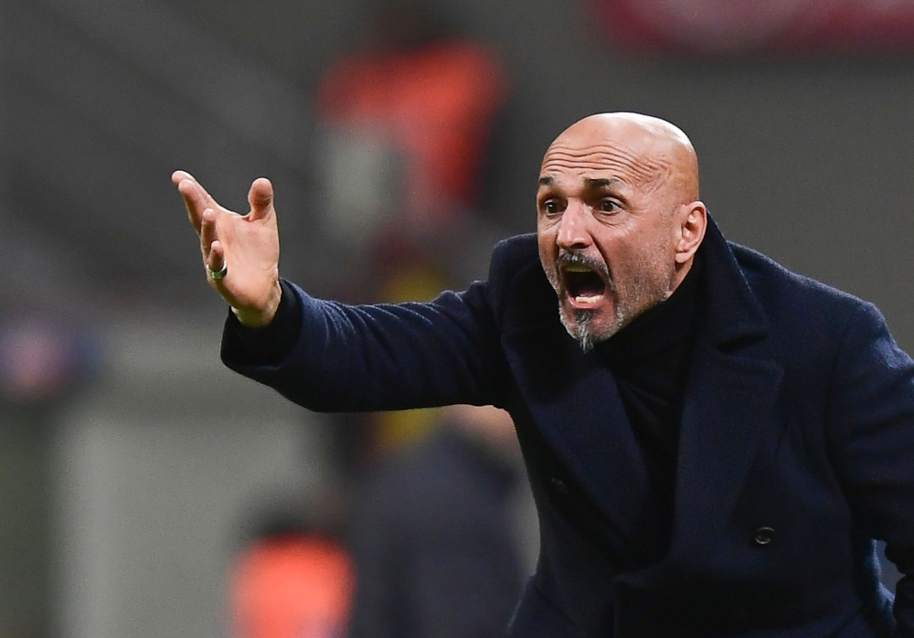 Inter Milan's headcoach Luciano Spalletti gestures during the Italian Serie A football match between Inter and Sampdoria on February 17, 2019 at the San Siro stadium in Milan. AFP / Miguel Medina 
