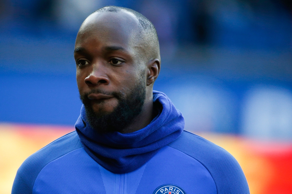(FILES) In this file photo taken on February 17, 2018 Paris Saint-Germain's midfielder Lassana Diarra arrives before the French Ligue 1 football match between Paris Saint-Germain (PSG) and Strasbourg at The Parc des Princes in Paris.   AFP / GEOFFROY VAN 