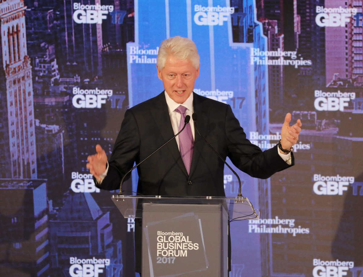 Former US President Bill Clinton speaks at the opening session of the Global Bloomberg Forum at the Plaza hotel on September 20, 2017 in New York. (AFP/ludovic Marin) 