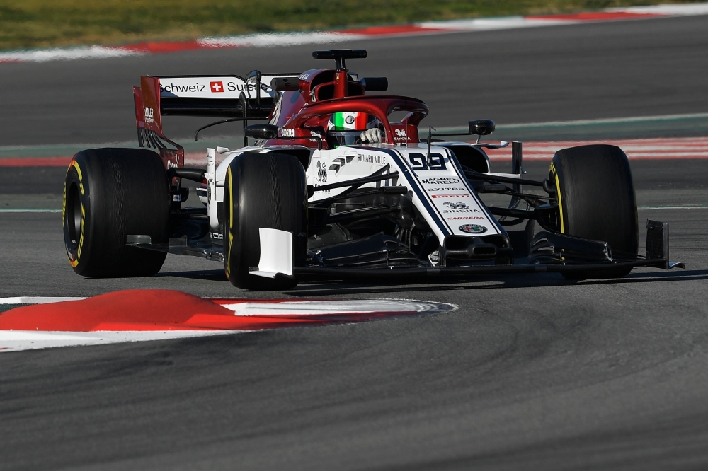 Alfa Romeo's Italian driver Antonio Giovinazzi takes part in the tests for the new Formula One Grand Prix season at the Circuit de Catalunya in Montmelo in the outskirts of Barcelona on February 26, 2019. / AFP / LLUIS GENE