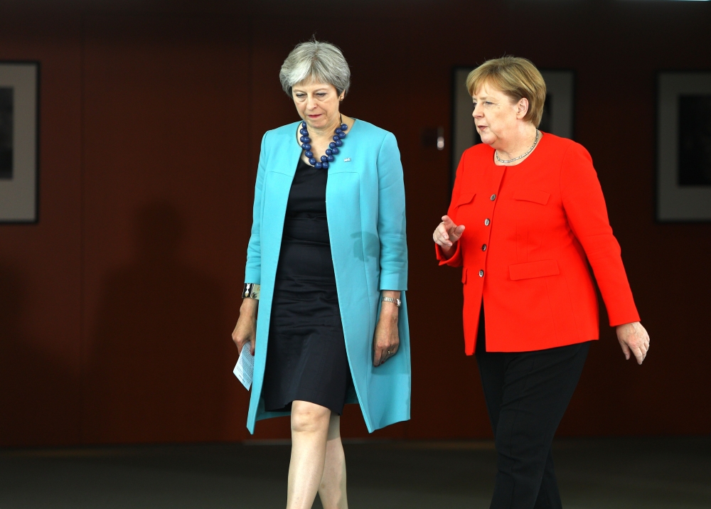 German Chancellor Angela Merkel meets with British Prime Minister Theresa May for talks on July 5, 2018 in Berlin (AFP/Omer Messinger) 