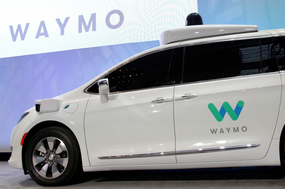 Waymo unveils a self-driving Chrysler Pacifica minivan during the North American International Auto Show in Detroit, January 8, 2017. Reuters/Brendan McDermid