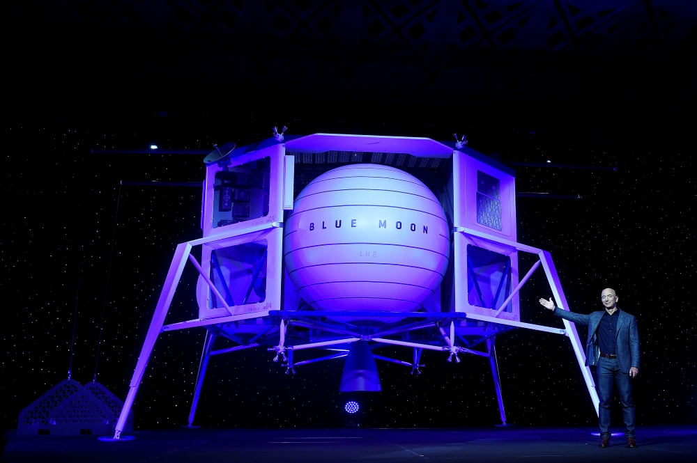 Founder, Chairman, CEO and President of Amazon Jeff Bezos unveils his space company Blue Origin's space exploration lunar lander rocket called Blue Moon during an unveiling event in Washington, U.S., May 9, 2019. REUTERS/Clodagh Kilcoyne 