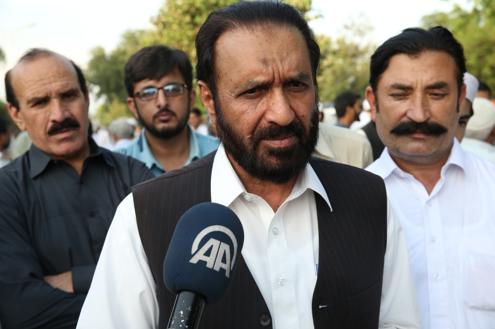 Deputy Chairman of the Islamic Party of the Pakistan Community Mian Muhammad Aslam (C) makes a speech prior to the funeral prayer in absentia for former President of Egypt Mohamed Morsi in Aabpara district of Islamabad, Pakistan on June 18, 2019. (Muhamme