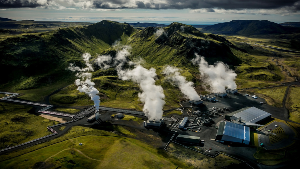 REPRESENTATIVE IMAGE:  The Hellisheiði Geothermal Power Plant, the original CarbFix project which injected approximately 200 tons of CO2 into the subsurface and fixed it as stable carbonate minerals (Sigrg /CC BY-SA 4.0) 