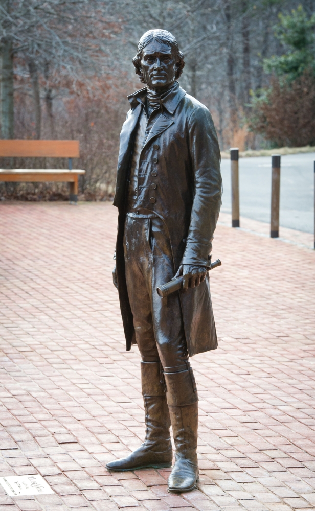  In this file photo taken on February 6, 2014 a statue of Thomas Jefferson, one of the US Founding Fathers, former US President and one of the United States’ earliest envoys to France, is seen at Monticello in Charlottsville, Virginia.  AFP / Mladen Anton