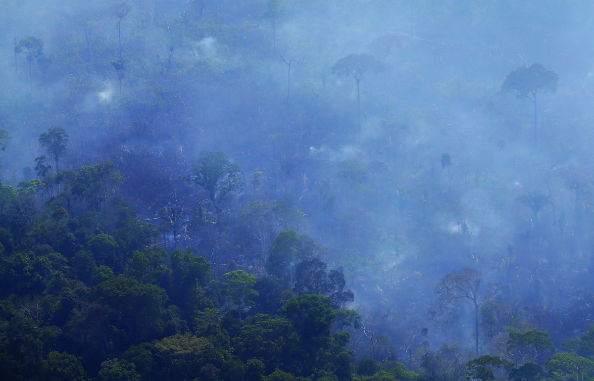 An aerial view of a burned tract of Amazon jungle as it was cleared by loggers and farmers near Porto Velho, Brazil August 29, 2019. Reuters/Ricardo Moraes