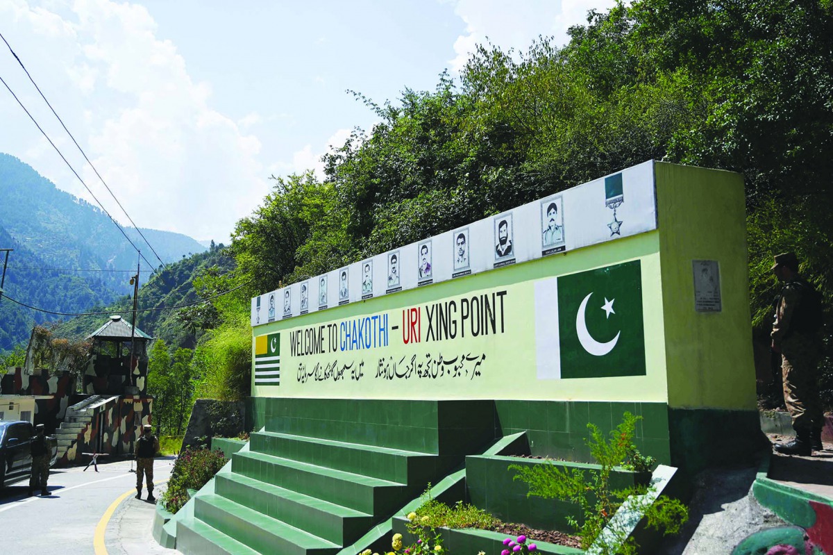 Pakistani troops patrol near the Line of Control (LoC) --- the de facto border between Pakistan and India -- in Chakothi sector, in Pakistan-administered Kashmir on August 29, 2019. AFP / Aamir Qureshi