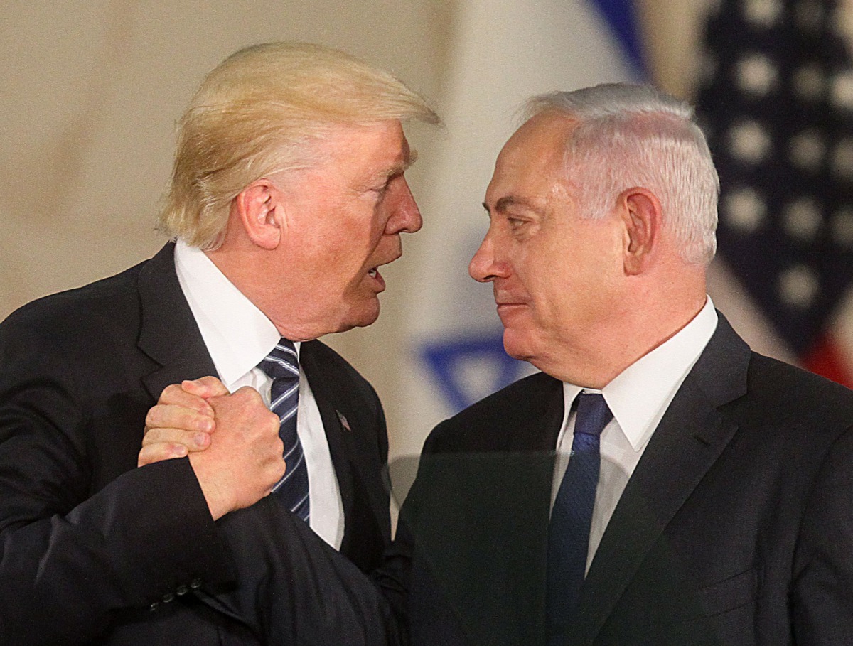 US President Donald Trump and Israel Prime Minister Benjamin Netanyahu shaking hands after delivering a speech at the Israel Museum in Jerusalem on May 23, 2017. AFP / Gil Cohen-Magen