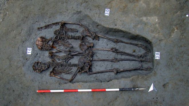 Discovered in 2009 in the northern city of Modena, the remains, dating from between the 4th and 6th centuries AD, had degraded so much it was thought impossible to determine their gender and it was assumed to be a man and a woman.