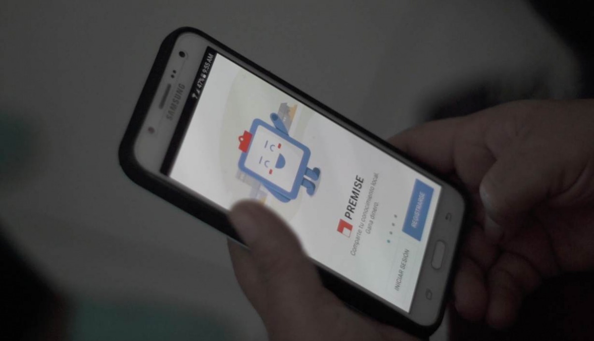 Premise mobile phone app during house inspections in Colombia in November 2018. Photo courtesy of Premise