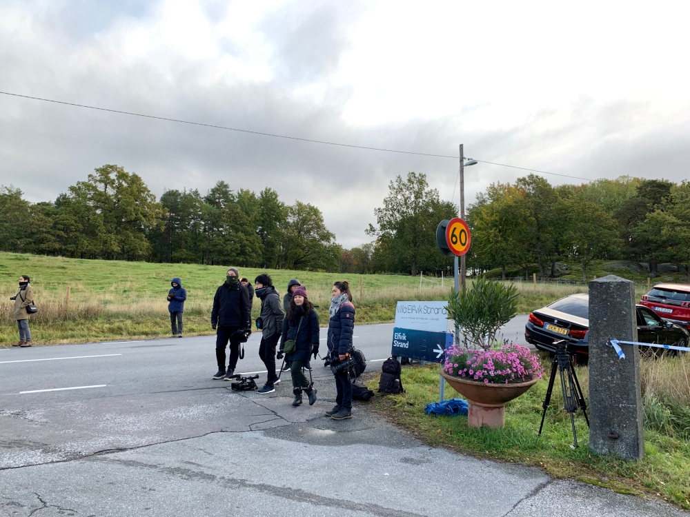 Members of the press wait outside Villa Elfik Strand at Lidingo, outside Stockholm, Sweden, October 5, 2019, where U.S. top negotiator on North Korea, Stephen Biegun is expected to meet North Korea's chief nuclear negotiator, Kim Myong Gil. REUTERS/Anna R