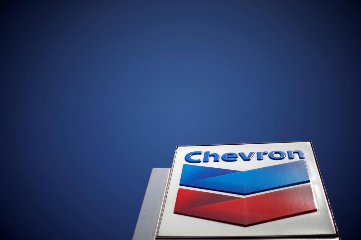 The logo of Chevron is seen in Los Angeles, California, United States, April 12, 2016. Reuters/Lucy Nicholson
