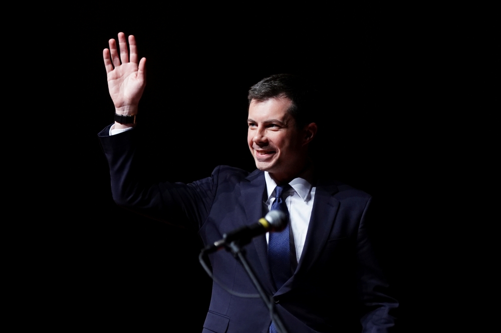 US Democratic presidential candidate Pete Buttigieg arrives on stage for a conversation with Morehouse professor Dr. Adrienne Jones at Morehouse College in Atlanta, Georgia, U.S. November 18, 2019. REUTERS/Elijah Nouvelage