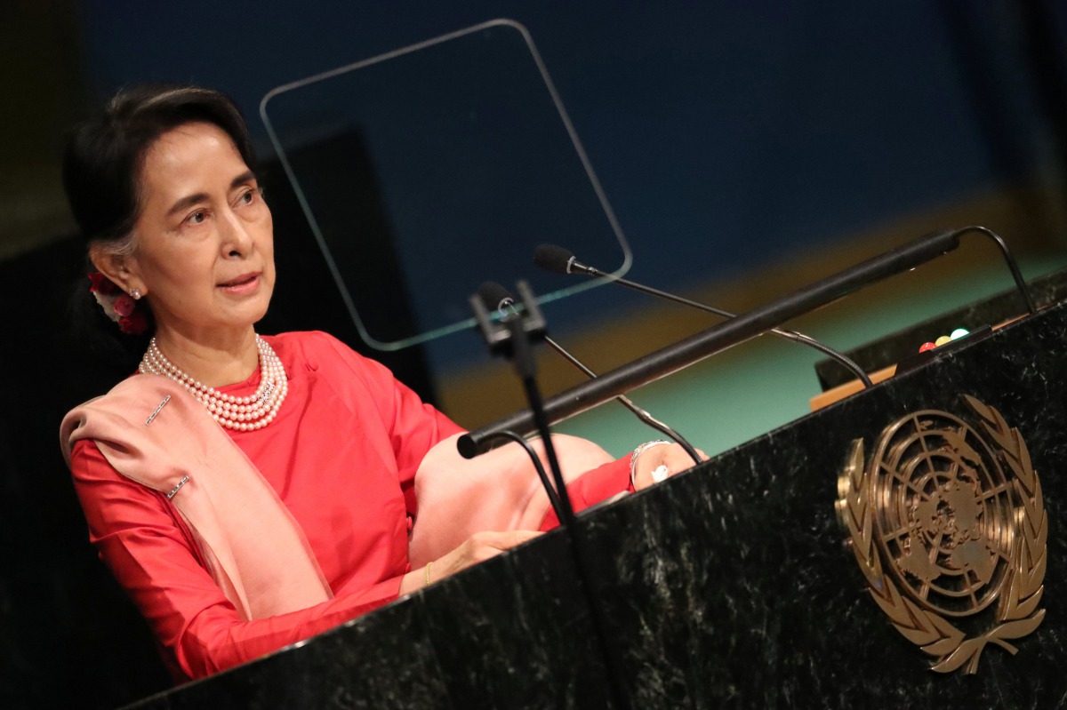Myanmar Minister of Foreign Affairs Aung San Suu Kyi addresses the 71st United Nations General Assembly in Manhattan, New York, September 21, 2016. Reuters / Carlo Allegri