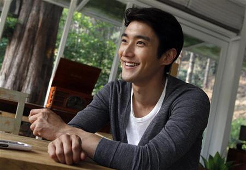  South Korean pop star Choi Siwon 