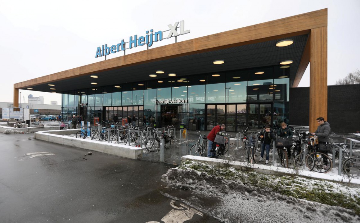 A logo of Albert Heijn is seen at the entrance of the shop operated by Ahold Delhaize, the Dutch-Belgian supermarket operator, in Eindhoven, Netherlands, January 23, 2019. Reuters/Eva Plevier