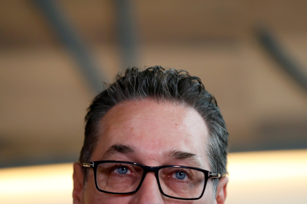  Former head of Freedom Party (FPOe) Heinz-Christian Strache addresses a news conference in Vienna, Austria October 1, 2019. Reuters/Leonhard Foeger