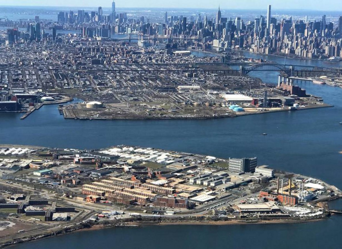 The Rikers Island Prison complex (foreground) is seen from an airplane in the Queens borough of New York City, New York, US, April 2, 2017. Reuters/Mike Segar