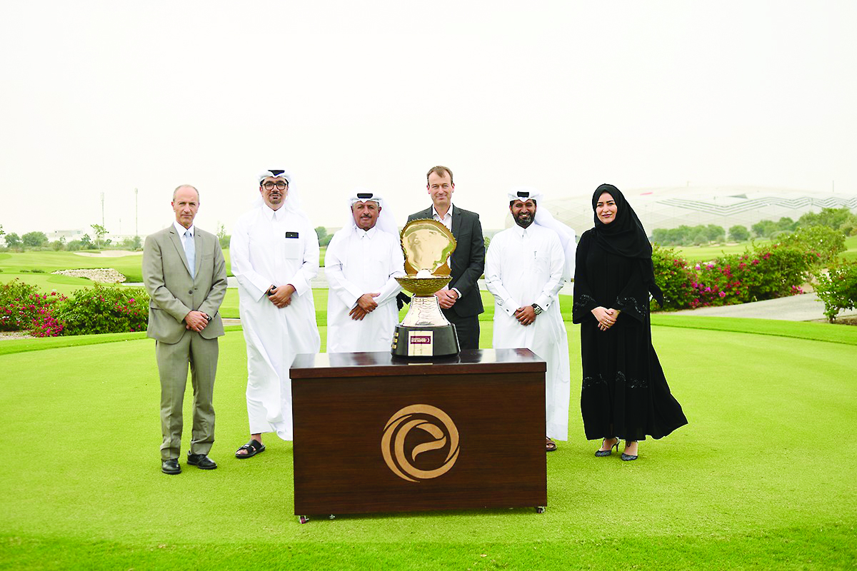 The officials with Mother of Pearl Trophy.