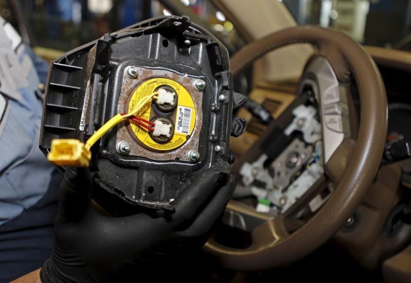 A recalled Takata airbag inflator removed from a Honda Pilot is shown at the AutoNation Honda dealership service department in Miami on June 25, 2015. Reuters / Joe Skipper