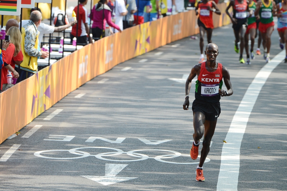 Wilson Kipsang Kiprotich of Kenya runs to win bronze in the men's marathon on August 12, 2012 during the London Olympic Games. AFP / Olivier Morin 