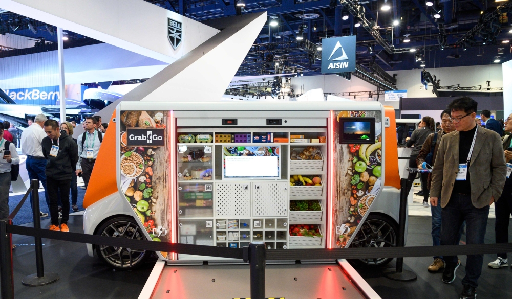 The Rinspeed concept vehicle MetroSnap is unveiled January 7, 2020 at the 2020 Consumer Electronics Show in Las Vegas. The autonomous urban mobility concept is based on a modular design with the chassis and body being removable and swappable. AFP / Robyn 