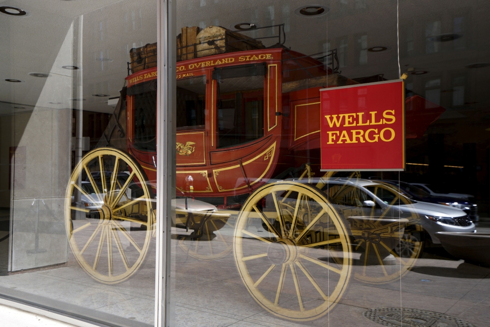  An 1860's era stagecoach is displayed at the Wells Fargo & Co. bank in downtown Denver, Colorado, U.S. April 13, 2016. Reuters/Rick Wilking