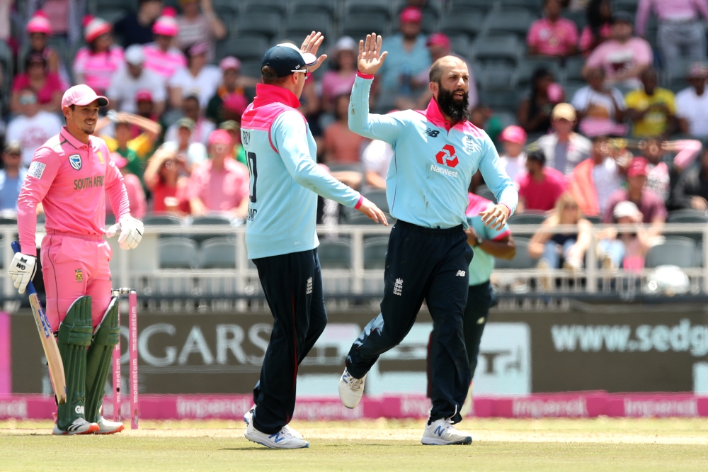 Cricket - South Africa v England - Third ODI - Imperial Wanderers Stadium, Johannesburg, South Africa - February 9, 2020 England's Moeen Ali celebrates the wicket of South Africa's Rassie van der Dussen REUTERS/Mike Hutchings