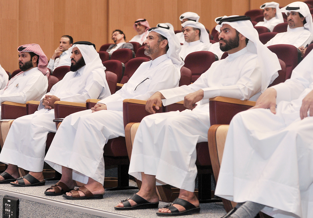Sheikh Dr. Faleh bin Nasser Al Thani (centre), Assistant Under-Secretary of Agriculture Affairs, Livestock and Fisheries at the Ministry of Municipality and Environment, attending the workshop on developing a national system for monitoring and combatting