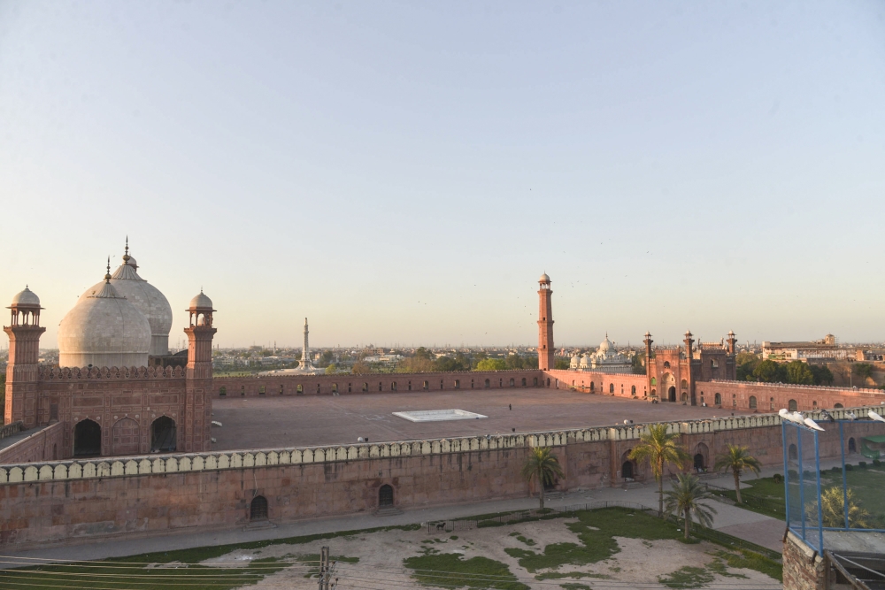 LAHORE, PAKISTAN - APRIL 02: A general view of empty Badshahi Mosque closed amid concerns over the spread of the coronavirus (Covid-19) in Lahore, Pakistan, April 02, 2020. ( Rana Irfan Ali - Anadolu Agency )
