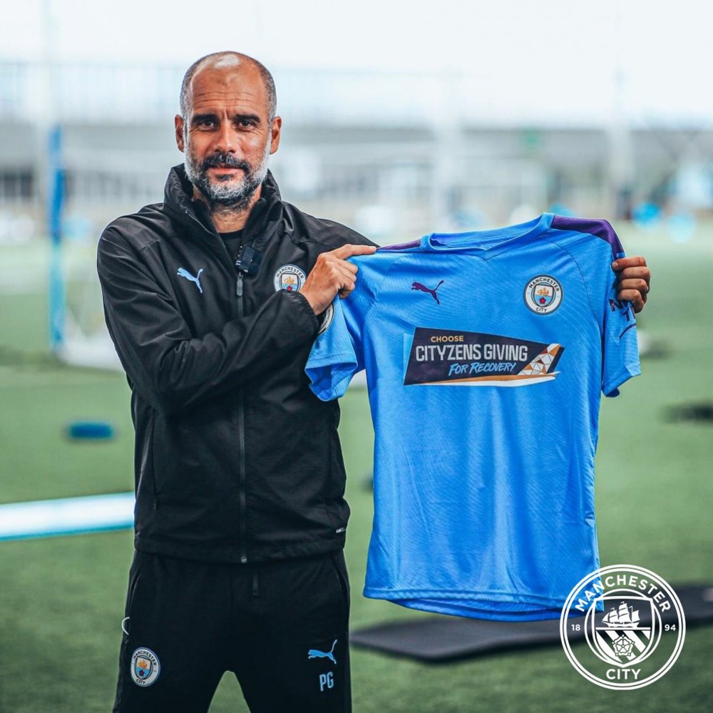 Twitter: @ManCity