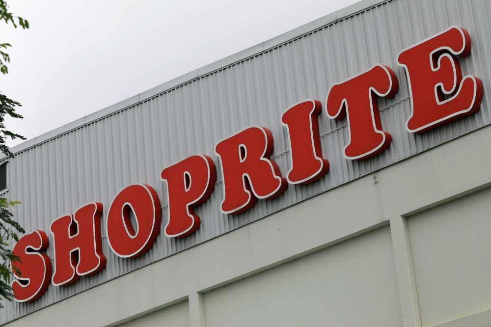 A Shoprite store sign is pictured in Abuja, Nigeria August 3, 2020. REUTERS/Afolabi Sotunde