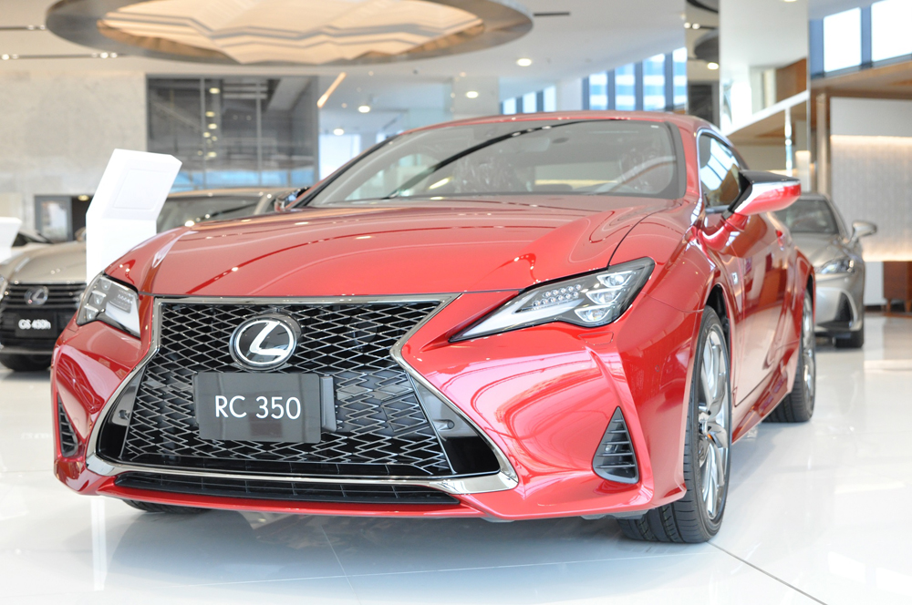 A provided picture of Lexus RC 350.