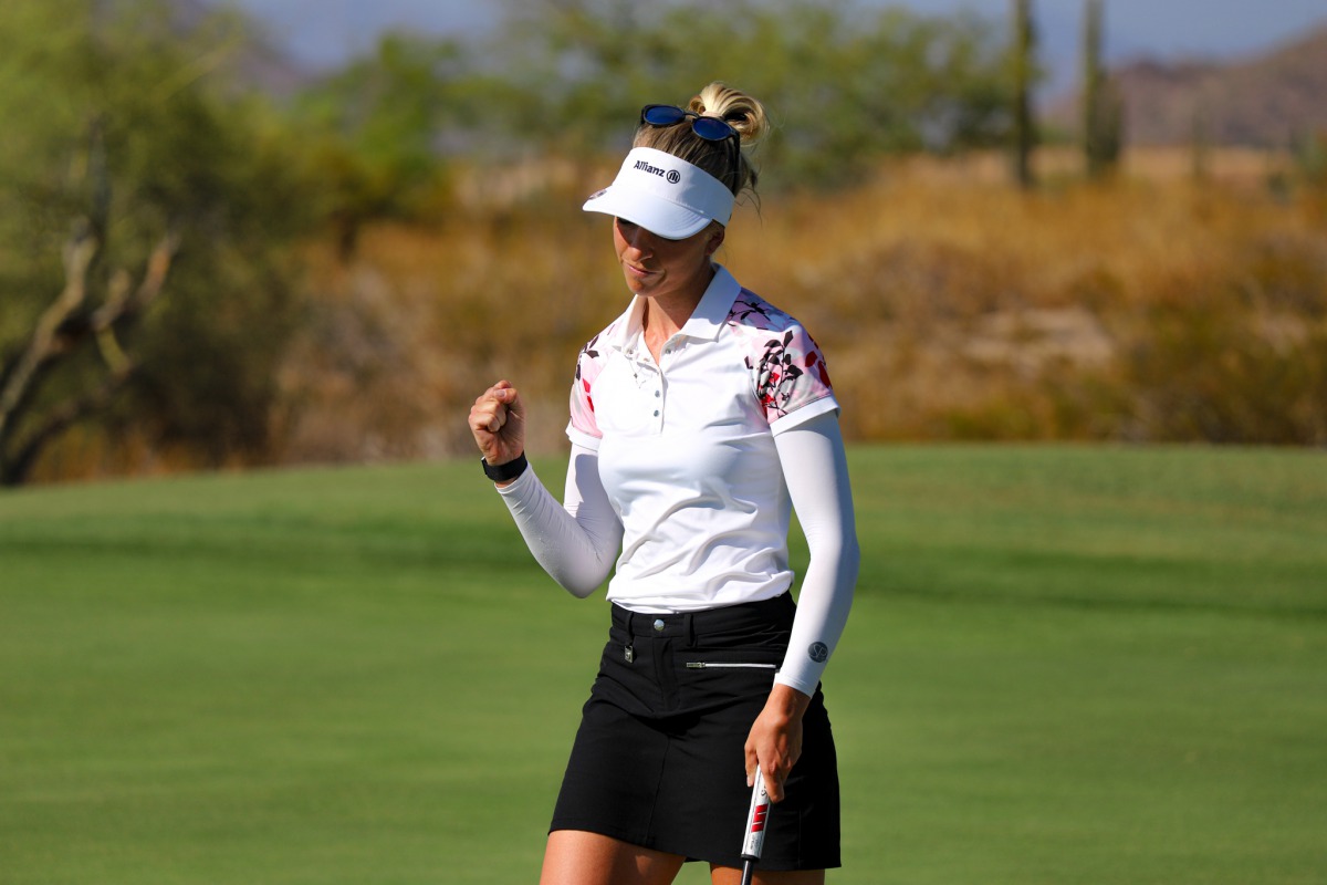 Twitter: @SophiaCPopov
 